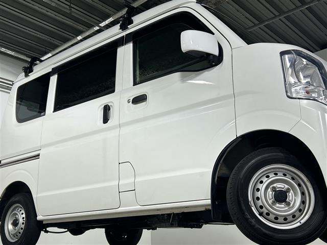 スクラム ＰＣスペシャル　禁煙　４ＷＤ　衝突軽減ブレーキ　車線逸脱警報　横滑り防止　パーキングセンサー　オートライト　電動格納ミラー　リモコンキー　ドアバイザー　フロアマット　オーバーヘッドコンソール（39枚目）