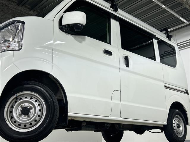 スクラム ＰＣスペシャル　禁煙　４ＷＤ　衝突軽減ブレーキ　車線逸脱警報　横滑り防止　パーキングセンサー　オートライト　電動格納ミラー　リモコンキー　ドアバイザー　フロアマット　オーバーヘッドコンソール（40枚目）