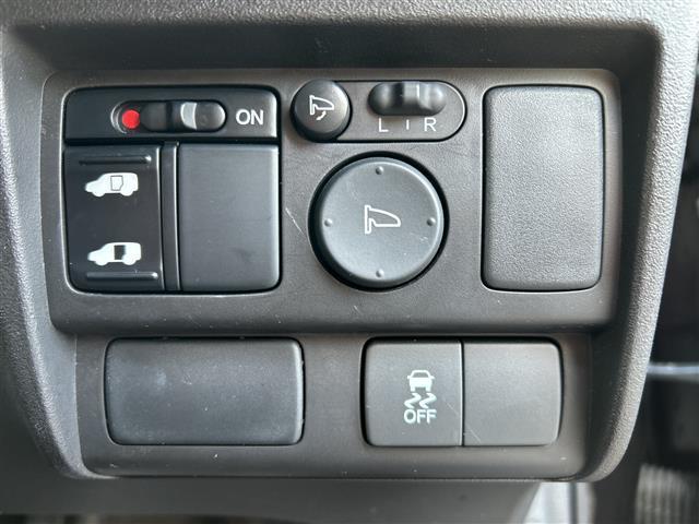 �K���X�R�[�e�B���O�A�i�r�Q�[�V�����A�d�s�b�ȂǁA���̑��̃p�[�c�̎��t�������ς���̂����k�������Ă���܂��I�I�N���}�̂��Ɖ��ł����C�����������I