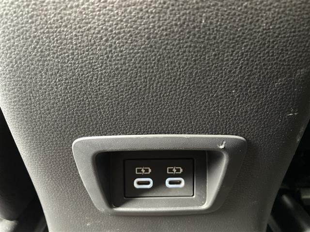 カローラクロス ハイブリッド　Ｚ　禁煙　パノラマルーフ　純正ナビ　パノラミックビューモニター　パキングアシスト　クリアランスソナー　ＢＳＭ　パワーバックドア　シートヒーター　ハーフレザーシート　ＬＥＤヘッドライト　フォグ　ＥＴＣ２．０（22枚目）