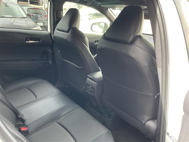 カローラクロス ハイブリッド　Ｚ　禁煙　パノラマルーフ　純正ナビ　パノラミックビューモニター　パキングアシスト　クリアランスソナー　ＢＳＭ　パワーバックドア　シートヒーター　ハーフレザーシート　ＬＥＤヘッドライト　フォグ　ＥＴＣ２．０（28枚目）