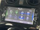 ノート ｅ－パワー　Ｘ　モード・プレミア　禁煙車　純正ナビ　バックカメラ　前方ドライブレコーダー　ＥＴＣ　純正１５インチアルミホイール　純正フロアマット　純正ドアバイザー　横滑り防止装置　衝突被害軽減ブレーキ　レーンキープアシスト　スマキー（4枚目）