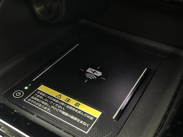 ヴェゼル ｅ：ＨＥＶ　Ｚ　ホンダコネクトディスプレー　バックカメラ　フルセグテレビ　スマートフォン連携　ホンダセンシング　ブラインドスポットインフォメーション　後退出庫サポート　ワイヤレス充電器　ヒルディセントコントロール（10枚目）