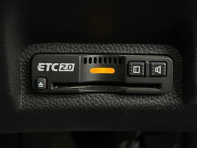 ヴェゼル ｅ：ＨＥＶ　Ｚ　ホンダコネクトディスプレー　バックカメラ　フルセグテレビ　スマートフォン連携　ホンダセンシング　ブラインドスポットインフォメーション　後退出庫サポート　ワイヤレス充電器　ヒルディセントコントロール（13枚目）