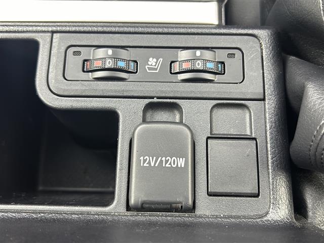 ランドクルーザープラド ＴＸ　Ｌパッケージ　ワンオーナー　純正ナビ　サンルーフ　黒革シート　シートヒーター　シートベンチレーション　トヨタセーフティセンス　純正１９インチアルミホイール　フルセグＴＶ　バックカメラ　レーダークルーズコントロール（10枚目）