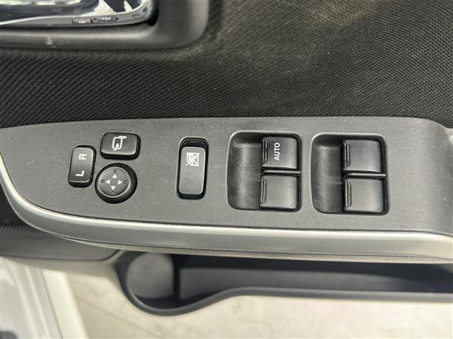 ソリオバンディット ハイブリッドMV 純正ナビ デュアルカメラブレーキサポート 両側パワースライドドア 前席シートヒーター クルーズコントロール 後席ロールサンシェード バックカメラ スマートキー スペアキー ETC LEDヘッドライト(41枚目)