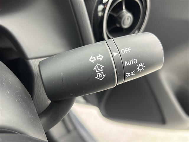 MAZDA2 XD 純正SDナビ BT USB AM FM バックカメラ ドライブレコーダー前後 ETC 衝突被害軽減システム レーンキープアシスト オートライト コーナーセンサー後 純正15インチAW オートライト(10枚目)