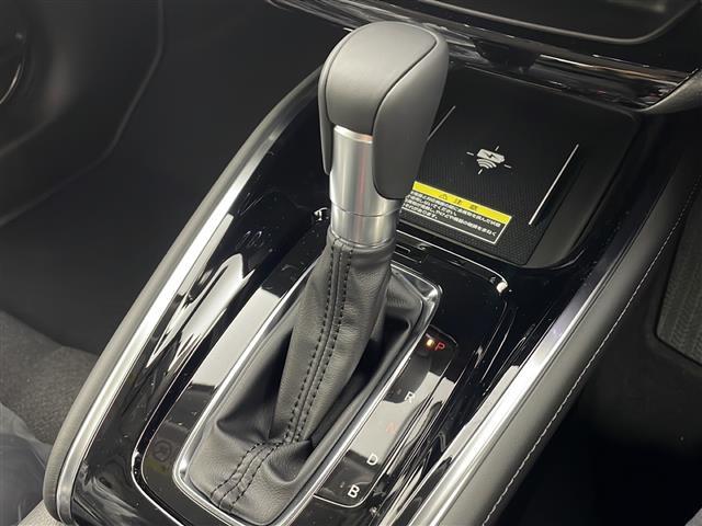 ヴェゼル e:HEV Z 登録済未使用車 純正9インチナビ付ディスプレイ バックカメラ フルセグTV ビルトインETC2.0 パワーバックドア 置くだけ充電 電動パーキングブレーキ 衝突軽減ブレーキ ブラインドスポットモニター(4枚目)