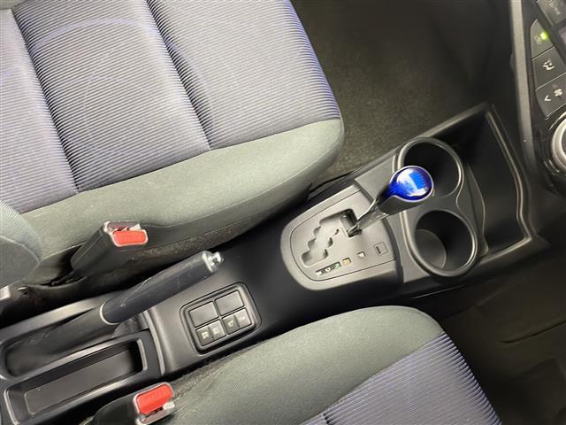 アクア S KENWOOD製7インチSDナビ CD DVD Bluetooth USB フルセグTV ETC スマートキー スペアキー×2 横滑り防止装置 盗難防止装置 純正フロアマット AAC 取扱説明書(8枚目)