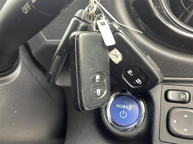 アクア S KENWOOD製7インチSDナビ CD DVD Bluetooth USB フルセグTV ETC スマートキー スペアキー×2 横滑り防止装置 盗難防止装置 純正フロアマット AAC 取扱説明書(10枚目)