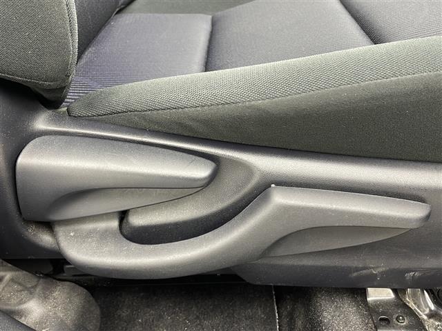 アクア S KENWOOD製7インチSDナビ CD DVD Bluetooth USB フルセグTV ETC スマートキー スペアキー×2 横滑り防止装置 盗難防止装置 純正フロアマット AAC 取扱説明書(39枚目)