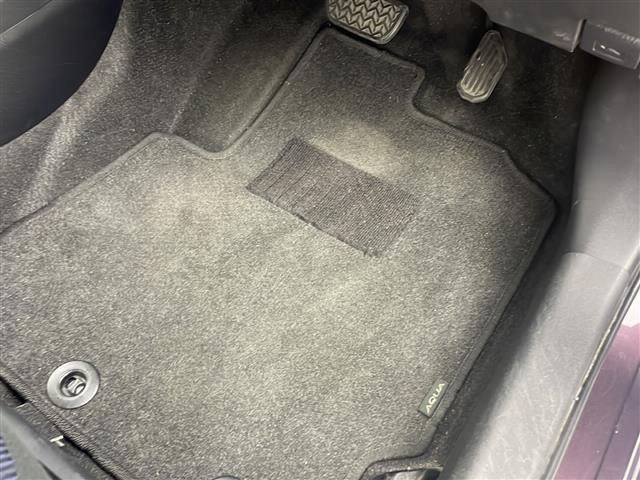 アクア S KENWOOD製7インチSDナビ CD DVD Bluetooth USB フルセグTV ETC スマートキー スペアキー×2 横滑り防止装置 盗難防止装置 純正フロアマット AAC 取扱説明書(40枚目)