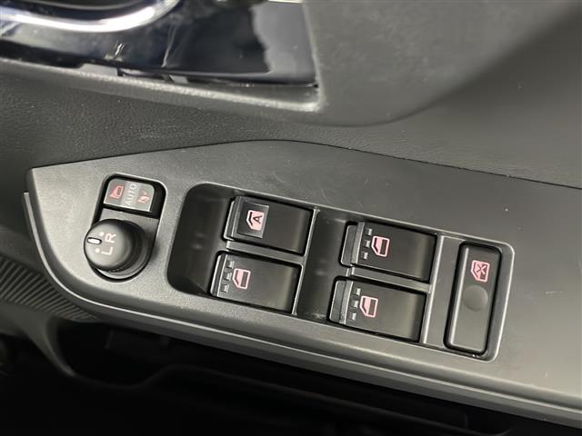 ウェイク GターボリミテッドSAIII 純正8インチSDナビ アラウンドビューモニター 純正フリップダウンモニター社外カメラ ロールシェイド ETC ドラレコ 両側パワースライド ドラレコ 純正アルミホイール コーナーセンサー スマートキー(31枚目)