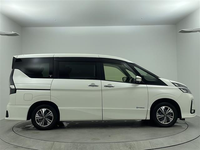 セレナ e-パワー ハイウェイスターV 純正ナビ 純正後席フリップダウンモニター アラウンドビューモニター ブラインドスポットモニター エマージェンシーブレーキ レーダークルーズコントロール セーフティシールド 両側パワースライドドア(18枚目)