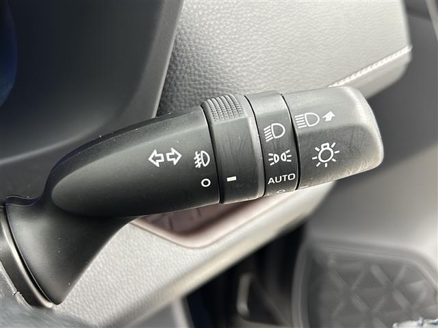 RAV4 ハイブリッドG 純正ナビ パノラマムーンルーフ トヨタセーフティセンス ブラインドスポットモニター プリクラッシュセーフティ パーキングサポートブレーキ 追従クルコン バックカメラ レザーシート シートヒーター(10枚目)