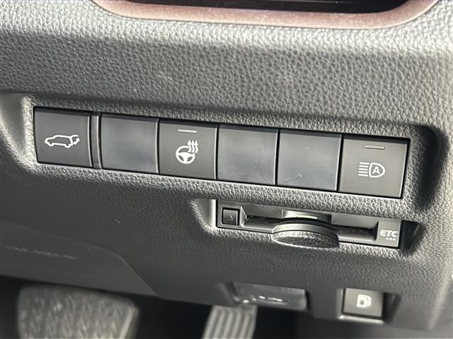RAV4 ハイブリッドG 純正ナビ パノラマムーンルーフ トヨタセーフティセンス ブラインドスポットモニター プリクラッシュセーフティ パーキングサポートブレーキ 追従クルコン バックカメラ レザーシート シートヒーター(12枚目)