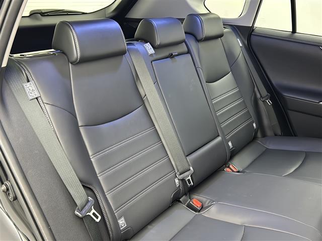 RAV4 ハイブリッドG 純正ナビ パノラマムーンルーフ トヨタセーフティセンス ブラインドスポットモニター プリクラッシュセーフティ パーキングサポートブレーキ 追従クルコン バックカメラ レザーシート シートヒーター(15枚目)
