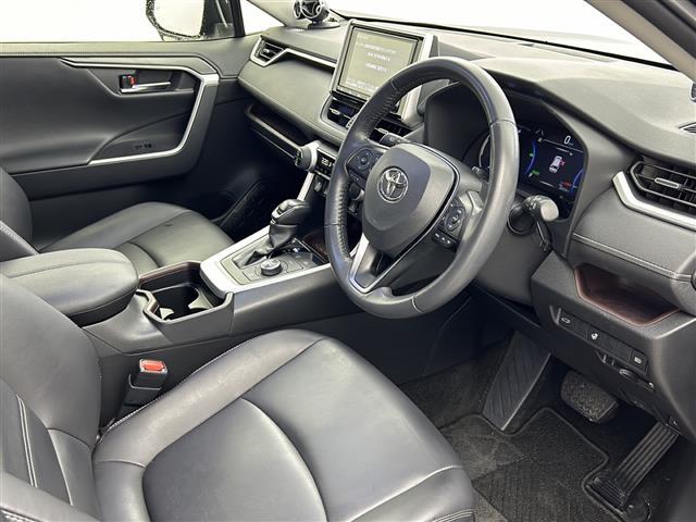 RAV4 ハイブリッドG 純正ナビ パノラマムーンルーフ トヨタセーフティセンス ブラインドスポットモニター プリクラッシュセーフティ パーキングサポートブレーキ 追従クルコン バックカメラ レザーシート シートヒーター(30枚目)