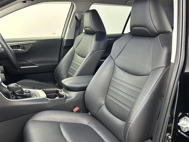 RAV4 ハイブリッドG 純正ナビ パノラマムーンルーフ トヨタセーフティセンス ブラインドスポットモニター プリクラッシュセーフティ パーキングサポートブレーキ 追従クルコン バックカメラ レザーシート シートヒーター(32枚目)