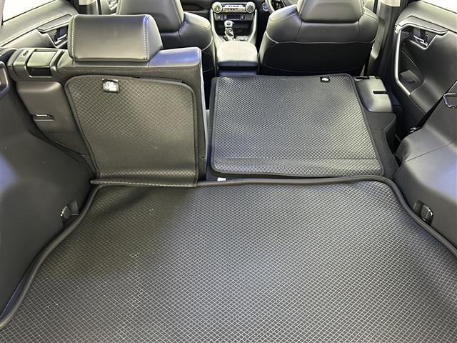 RAV4 ハイブリッドG 純正ナビ パノラマムーンルーフ トヨタセーフティセンス ブラインドスポットモニター プリクラッシュセーフティ パーキングサポートブレーキ 追従クルコン バックカメラ レザーシート シートヒーター(35枚目)