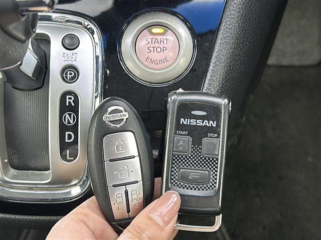 セレナ HWS S HV Vセレ +SeftyII 純正8インチAW TV/CD/DVD/SD/ブルートゥース アラウンドビューモニター フリップダウンモニター 両側パワースライドドア HIDヘッドライト 純正16インチAW クルーズコントロール(4枚目)