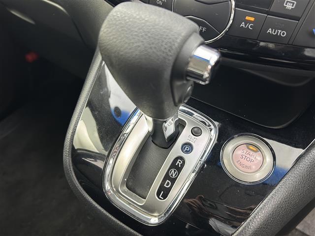 セレナ HWS S HV Vセレ +SeftyII 純正8インチAW TV/CD/DVD/SD/ブルートゥース アラウンドビューモニター フリップダウンモニター 両側パワースライドドア HIDヘッドライト 純正16インチAW クルーズコントロール(19枚目)