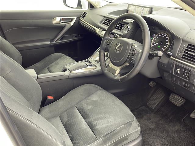 CT CT200h バージョンC 純正メーカーナビ CD DVD Bluetooth フルセグ レーダークルーズコントロール 革巻きステアリング シートヒーター プリクラッシュセーフティー レーンディパーチャーアラート ETC2.0(2枚目)