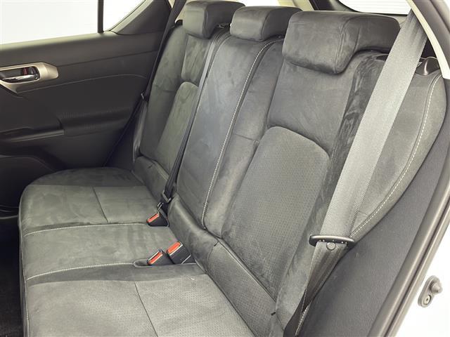 CT CT200h バージョンC 純正メーカーナビ CD DVD Bluetooth フルセグ レーダークルーズコントロール 革巻きステアリング シートヒーター プリクラッシュセーフティー レーンディパーチャーアラート ETC2.0(4枚目)