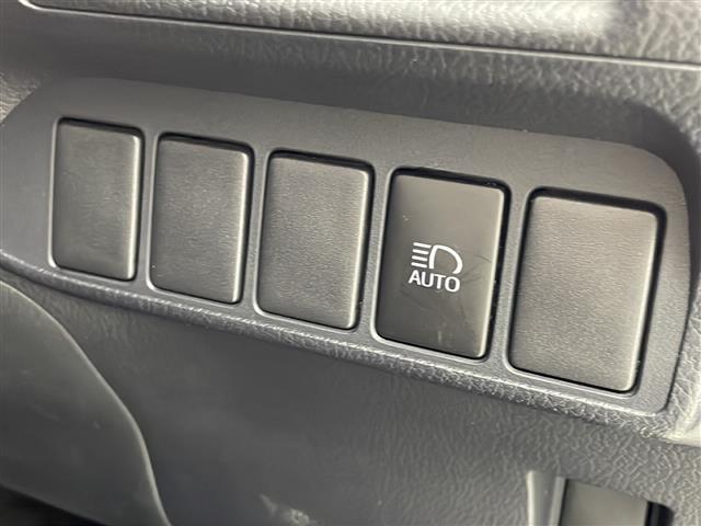 CT CT200h バージョンC 純正メーカーナビ CD DVD Bluetooth フルセグ レーダークルーズコントロール 革巻きステアリング シートヒーター プリクラッシュセーフティー レーンディパーチャーアラート ETC2.0(27枚目)