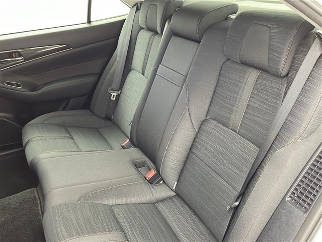 クラウンハイブリッド アスリートS 純正8インチHDDナビ サンルーフ ETC バックカメラ 衝突被害軽減システム クルーズコントロール追従無し アイドリングストップ オートライト 純正17インチAW 純正フロアマット パワーシート(14枚目)