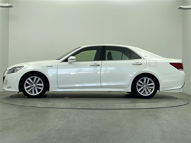 クラウンハイブリッド アスリートS 純正8インチHDDナビ サンルーフ ETC バックカメラ 衝突被害軽減システム クルーズコントロール追従無し アイドリングストップ オートライト 純正17インチAW 純正フロアマット パワーシート(18枚目)