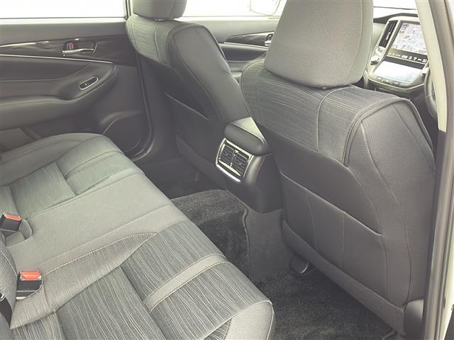 クラウンハイブリッド アスリートS 純正8インチHDDナビ サンルーフ ETC バックカメラ 衝突被害軽減システム クルーズコントロール追従無し アイドリングストップ オートライト 純正17インチAW 純正フロアマット パワーシート(32枚目)