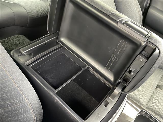 クラウンハイブリッド アスリートS 純正8インチHDDナビ サンルーフ ETC バックカメラ 衝突被害軽減システム クルーズコントロール追従無し アイドリングストップ オートライト 純正17インチAW 純正フロアマット パワーシート(38枚目)