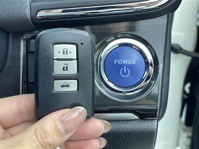 クラウンハイブリッド アスリートS 純正8インチHDDナビ サンルーフ ETC バックカメラ 衝突被害軽減システム クルーズコントロール追従無し アイドリングストップ オートライト 純正17インチAW 純正フロアマット パワーシート(41枚目)