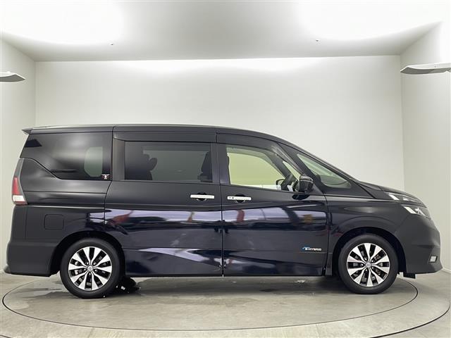 セレナ ハイウェイスターG 8人乗り プロパイロット 純正9インチナビ 純正フリップダウンモニター デジタルインナーミラー アラウンドビューモニター 両側パワースライドドア ビルトインETC オートライト 前方ドラレコ WAC(18枚目)