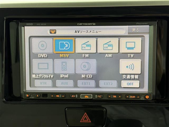デイズルークス Ｘ　社外ナビ　アラウンドビューモニター　エマージェンシーブレーキ　片側パワースライドドア　ハロゲンヘッドライト　純正フロアマット　ＨＤＤメモリ　横滑り防止機能　アイドリングストップ　Ｗエアバック　ＡＢＳ（3枚目）