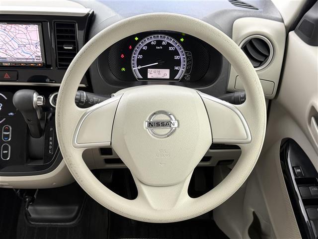 デイズルークス Ｘ　社外ナビ　アラウンドビューモニター　エマージェンシーブレーキ　片側パワースライドドア　ハロゲンヘッドライト　純正フロアマット　ＨＤＤメモリ　横滑り防止機能　アイドリングストップ　Ｗエアバック　ＡＢＳ（7枚目）