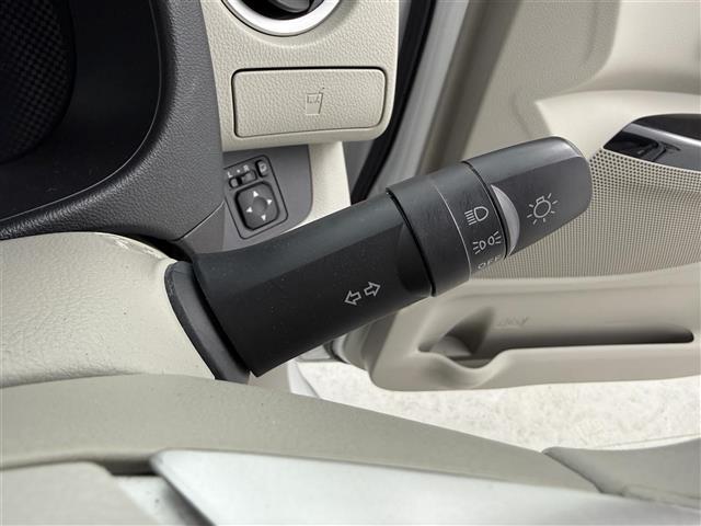 デイズルークス Ｘ　社外ナビ　アラウンドビューモニター　エマージェンシーブレーキ　片側パワースライドドア　ハロゲンヘッドライト　純正フロアマット　ＨＤＤメモリ　横滑り防止機能　アイドリングストップ　Ｗエアバック　ＡＢＳ（9枚目）