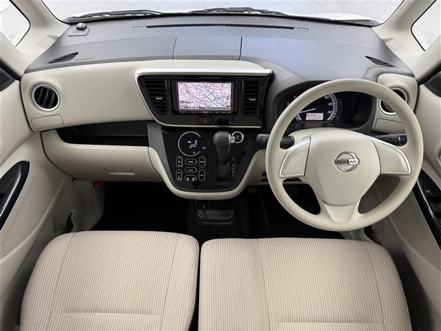 デイズルークス Ｘ　社外ナビ　アラウンドビューモニター　エマージェンシーブレーキ　片側パワースライドドア　ハロゲンヘッドライト　純正フロアマット　ＨＤＤメモリ　横滑り防止機能　アイドリングストップ　Ｗエアバック　ＡＢＳ（42枚目）