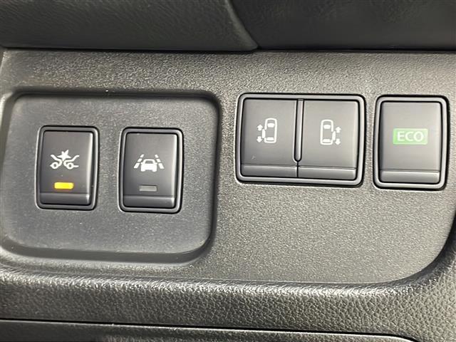 セレナ ハイウェイスターS-HVアドバンスドセーフティパック 純正SDナビ 全方位カメラ フリップダウンモニター 全方位カメラ 両側パワースライドドア ETC 衝突被害軽減システム クルーズコントロール追従なし コーナーセンサー前後 オートライト 純正マット(7枚目)