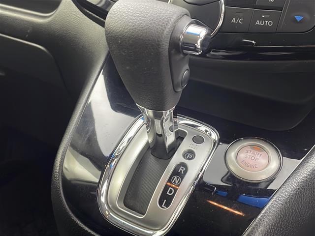 セレナ ハイウェイスターS-HVアドバンスドセーフティパック 純正SDナビ 全方位カメラ フリップダウンモニター 全方位カメラ 両側パワースライドドア ETC 衝突被害軽減システム クルーズコントロール追従なし コーナーセンサー前後 オートライト 純正マット(11枚目)