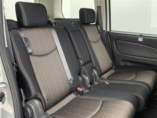 セレナ ハイウェイスターS-HVアドバンスドセーフティパック 純正SDナビ 全方位カメラ フリップダウンモニター 全方位カメラ 両側パワースライドドア ETC 衝突被害軽減システム クルーズコントロール追従なし コーナーセンサー前後 オートライト 純正マット(30枚目)