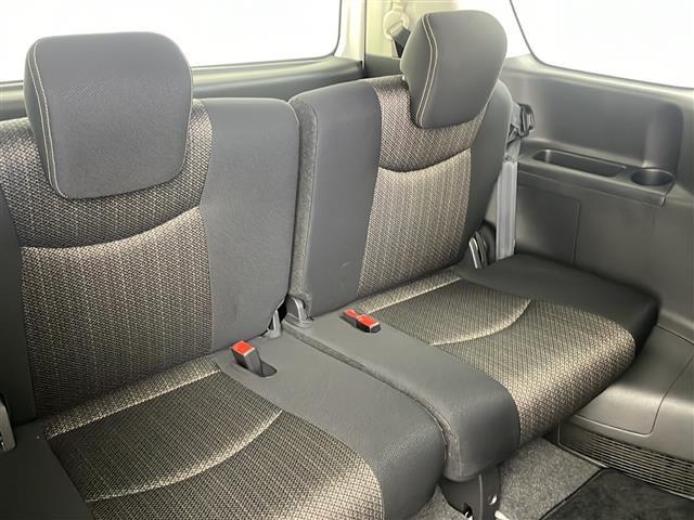 セレナ ハイウェイスターS-HVアドバンスドセーフティパック 純正SDナビ 全方位カメラ フリップダウンモニター 全方位カメラ 両側パワースライドドア ETC 衝突被害軽減システム クルーズコントロール追従なし コーナーセンサー前後 オートライト 純正マット(32枚目)