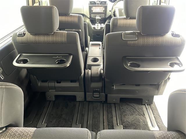 セレナ ハイウェイスターS-HVアドバンスドセーフティパック 純正SDナビ 全方位カメラ フリップダウンモニター 全方位カメラ 両側パワースライドドア ETC 衝突被害軽減システム クルーズコントロール追従なし コーナーセンサー前後 オートライト 純正マット(33枚目)