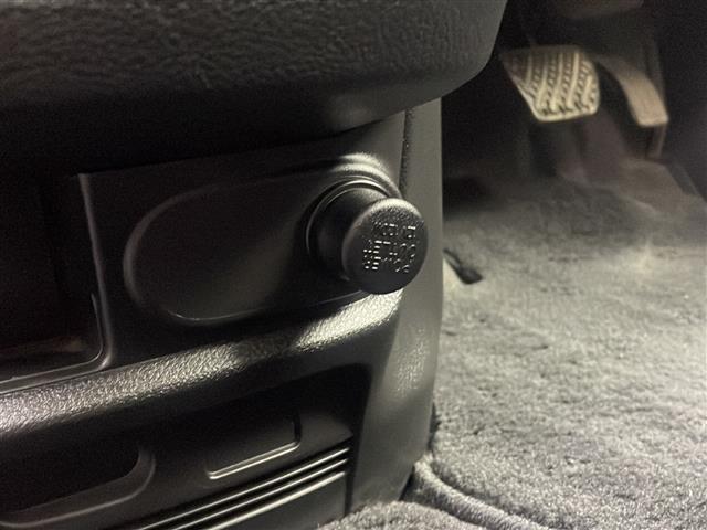 セレナ ハイウェイスターS-HVアドバンスドセーフティパック 純正SDナビ 全方位カメラ フリップダウンモニター 全方位カメラ 両側パワースライドドア ETC 衝突被害軽減システム クルーズコントロール追従なし コーナーセンサー前後 オートライト 純正マット(41枚目)