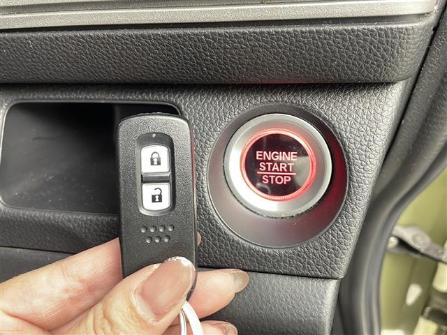 N-VAN+スタイル ファン・ホンダセンシング 純正SD8インチナビ AppleCarPlay バックカメラ ETC 衝突被害軽減システム レーンキープアシスト クルーズコントロール コーナーセンサー オートライト 純正フロアマット LEDライト(7枚目)