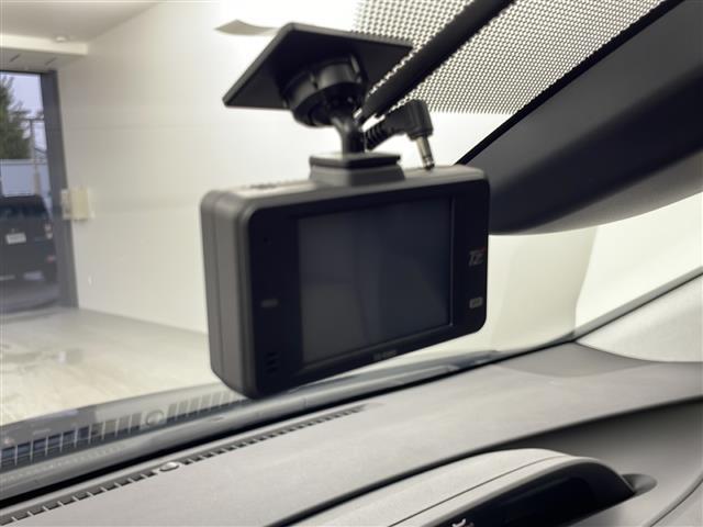 プリウス Sツーリングセレクション モデリスタエアロ 社外SDナビ バックカメラ ETC ドライブレコーダー前方のみ 衝突被害軽減システム レーンキープアシスト クルーズコントロール追従なし シートヒーター 社外17インチアルミホイール(5枚目)