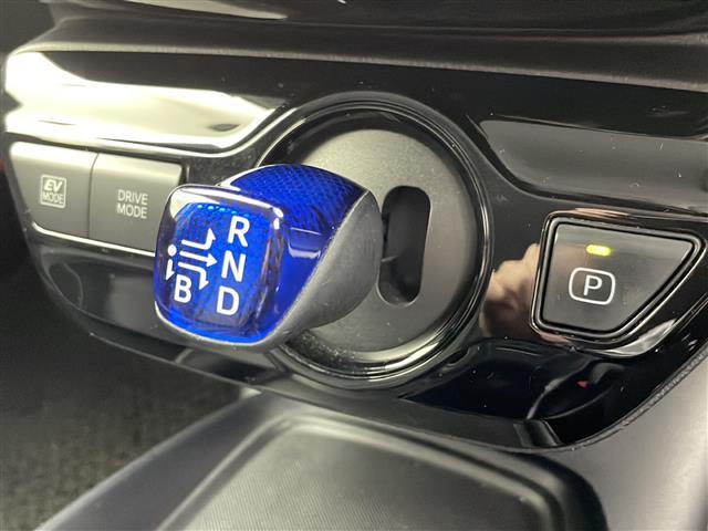 プリウス Sツーリングセレクション モデリスタエアロ 社外SDナビ バックカメラ ETC ドライブレコーダー前方のみ 衝突被害軽減システム レーンキープアシスト クルーズコントロール追従なし シートヒーター 社外17インチアルミホイール(7枚目)