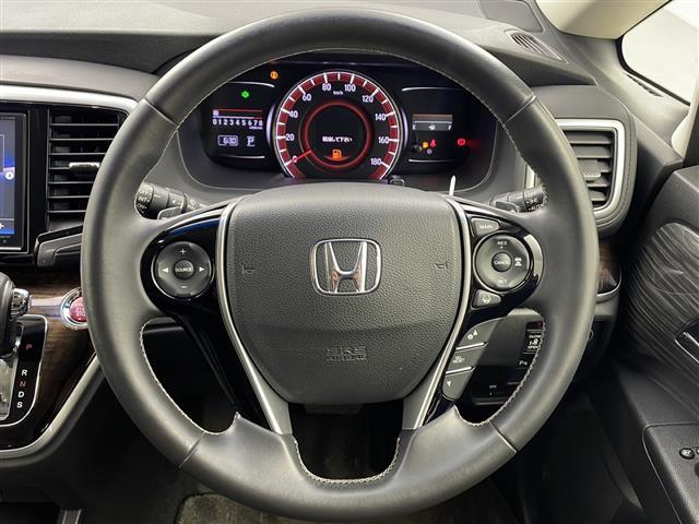 オデッセイ アブソルート・EXホンダセンシング 純正ナビ ホンダセンシング ブラインドスポットモニター レーダークルーズコントロール 両側パワースライドドア バックカメラ 衝突軽減システム 前後コーナーセンサー 車線逸脱防止機能 スマートキー(7枚目)