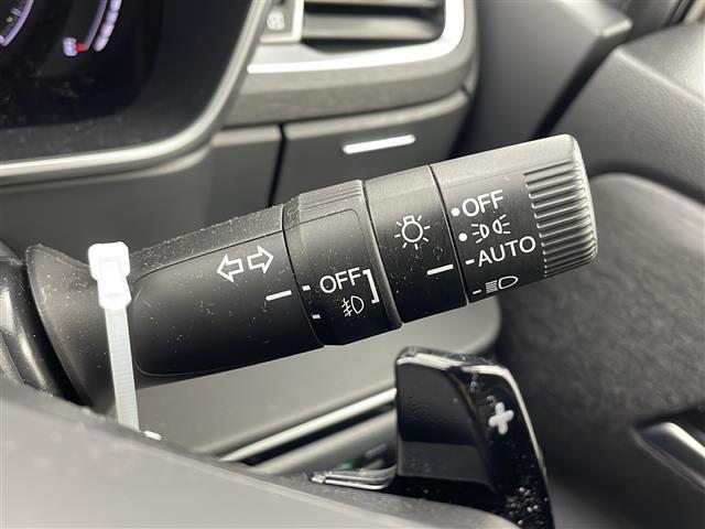 オデッセイハイブリッド e:HEVアブソルート・EXブラックエディション 純正11型ナビ(フルセグTV/AM/FM/CD/DVD/BT/USB/HDMI/AppleCarPlay/AndroidAuto) 置くだけ充電 ブラインドスポットモニター 全方位カメラ(10枚目)